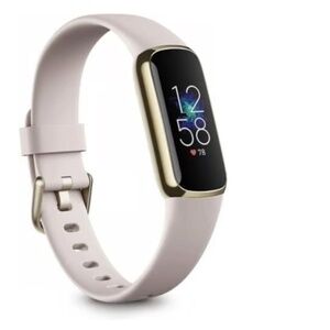 Fitbit Luxe Smartwatch in Beige